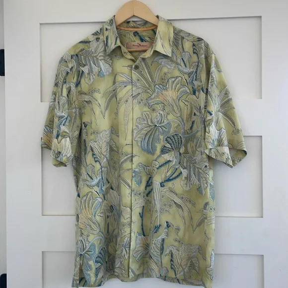 Tommy Bahama men’s yellow Floral tropical Hawaiian shirt. - Picture 1 of 3